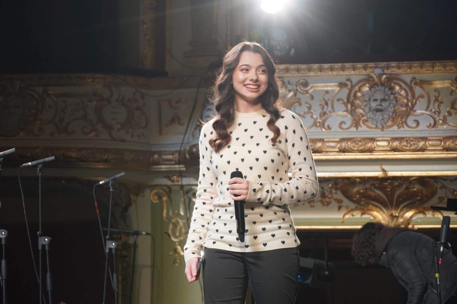 Laura Bretan, câștigătoarea „Românii au talent 2016”, a împlinit 21 de ani. Cum arată acum și ce surpriză le-a făcut fanilor