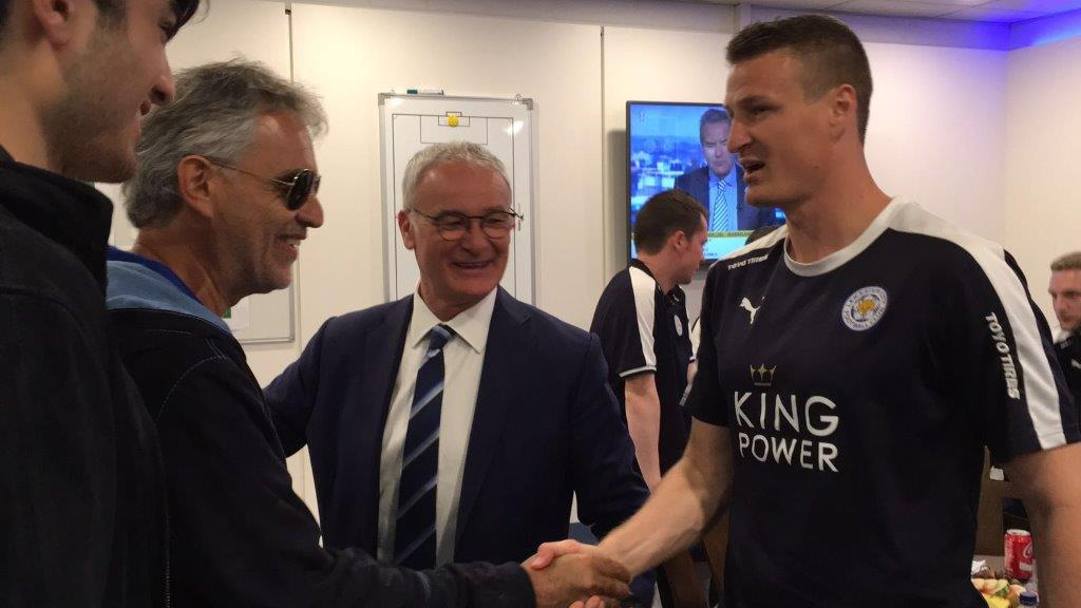 Ce party pe ”King Power Stadium”! Leicester a dat o petrecere pe cinste, la meciul cu Everton. Imagini de colecție / GALERIE FOTO & VIDEO