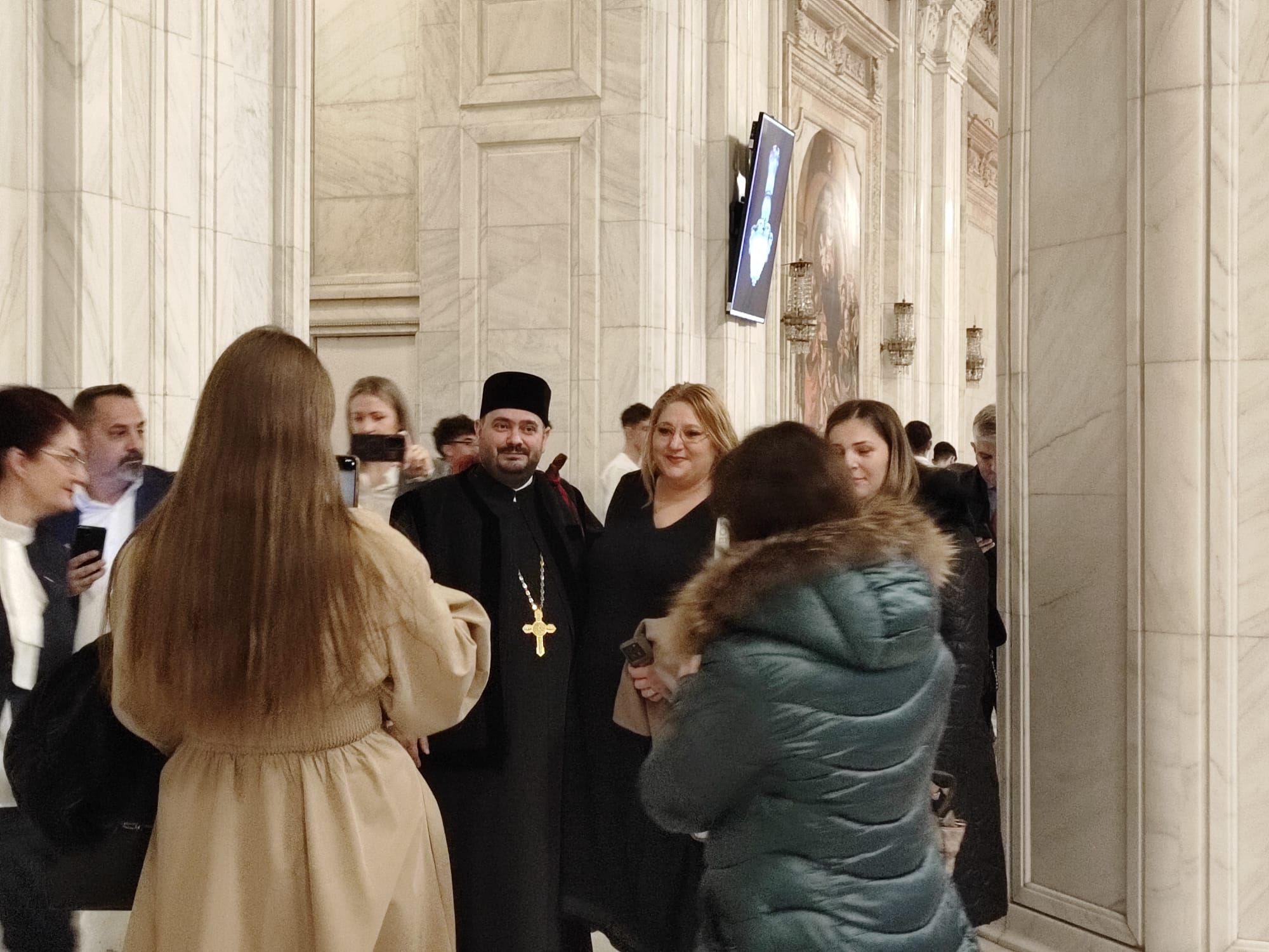 Noul Parlament începe cu circ: de la declarații bizare la fuga de ochii lumii. Ce nu s-a văzut la TV REPORTAJ