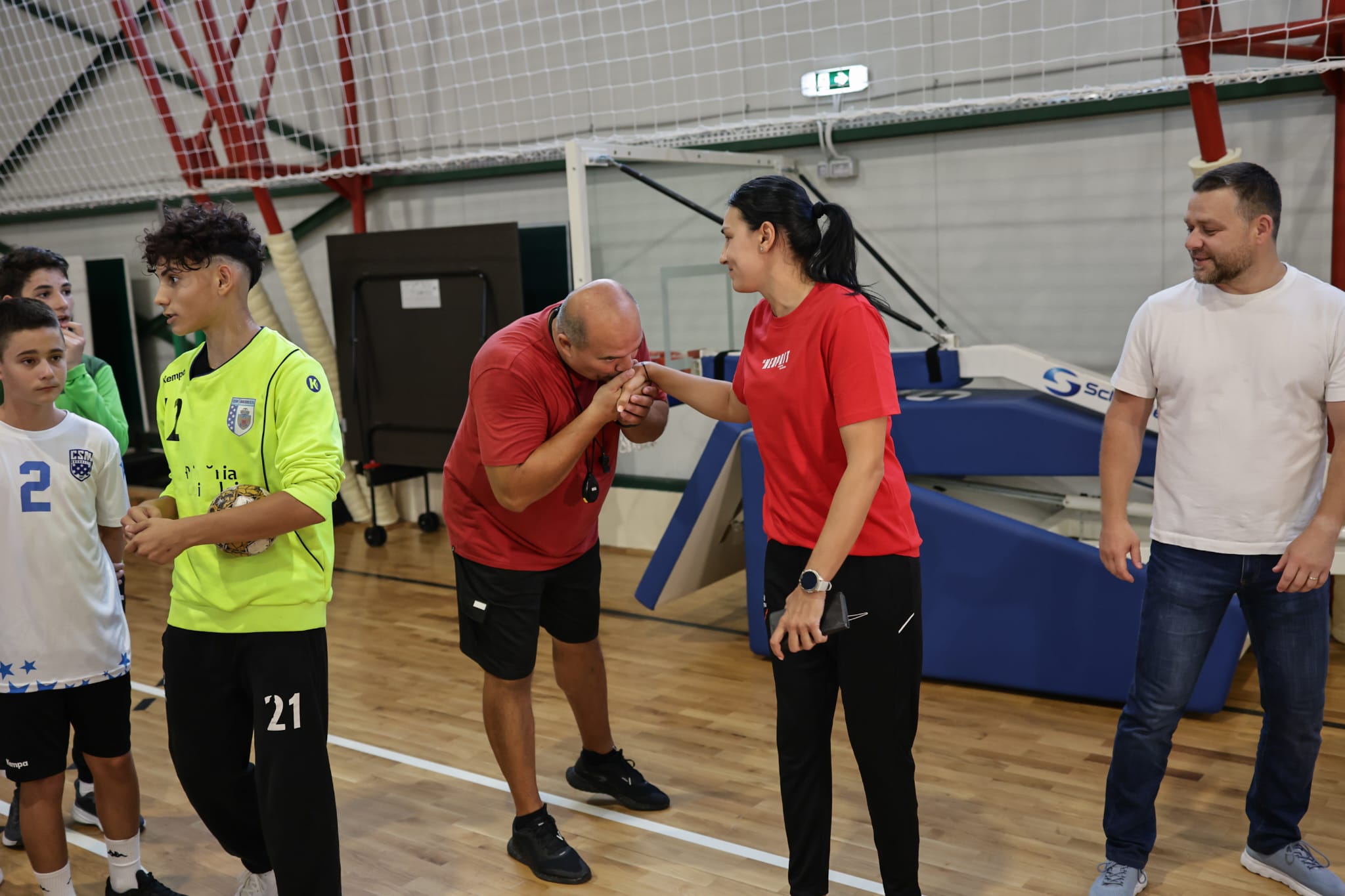 Școala 164 din București a inaugurat cea mai mare bază sportivă, care îi poartă numele campioanei Cristina Neagu