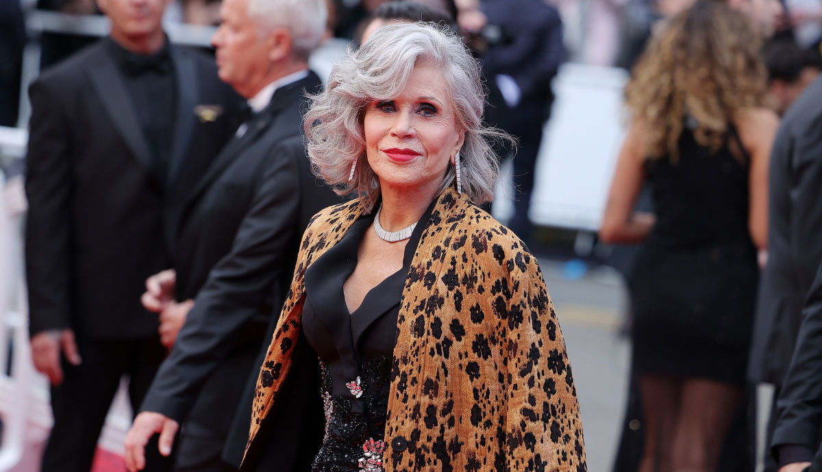 A színésznő elképesztően festett a 77. Cannes-i Filmfesztivál vörös szőnyegén