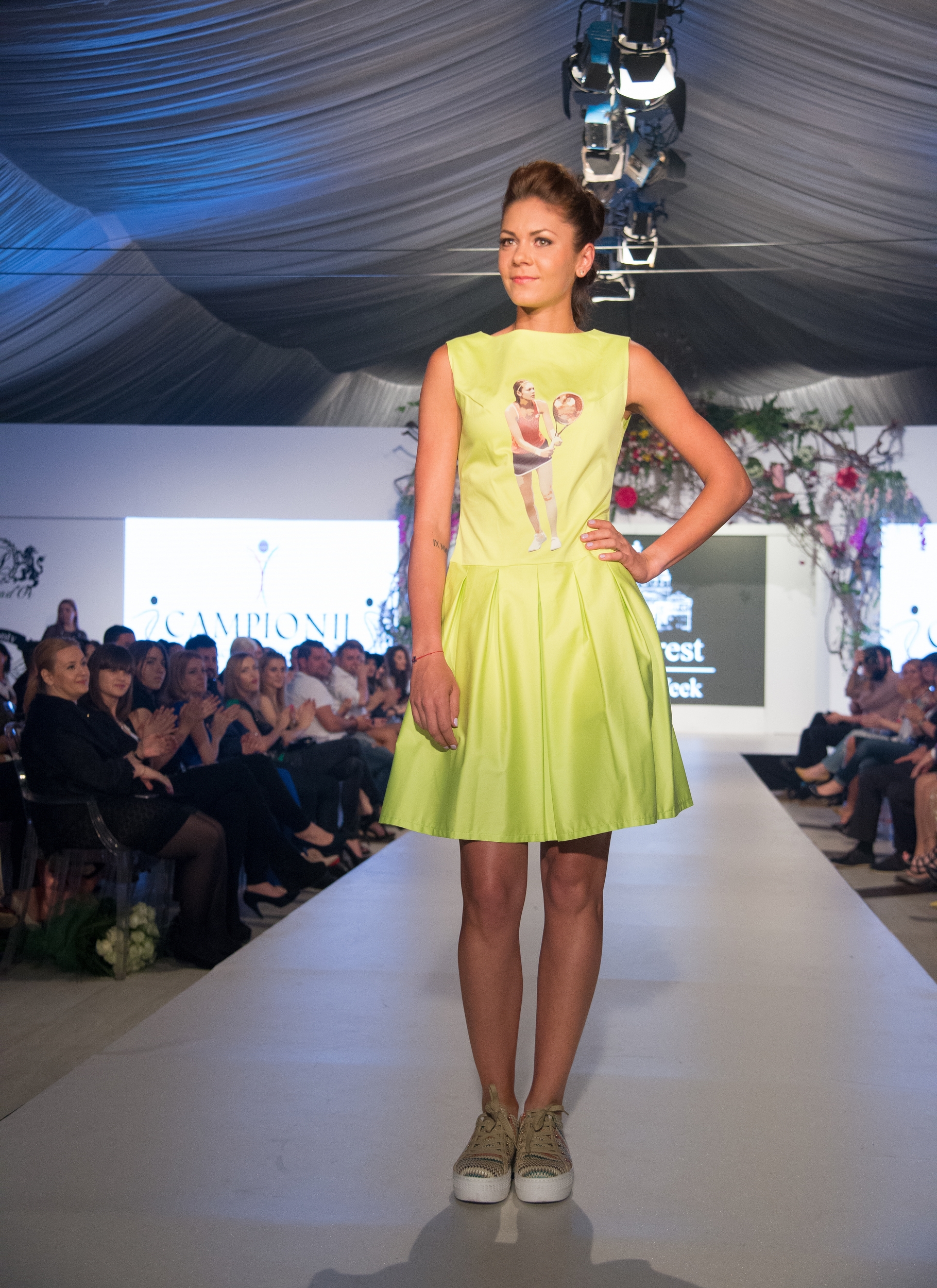 "Campionii" Adelei Diaconu s-au bucurat de succes la Bucharest Fashion Week. ^Cine este sportiva declarată cea mai frumoasă prezență a colecției