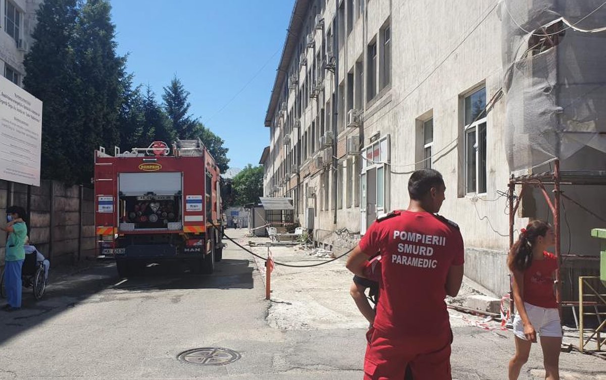 Alertă de incendiu la Spitalul Judeţean din Târgu Jiu. Mai multe persoane au fost evacuate