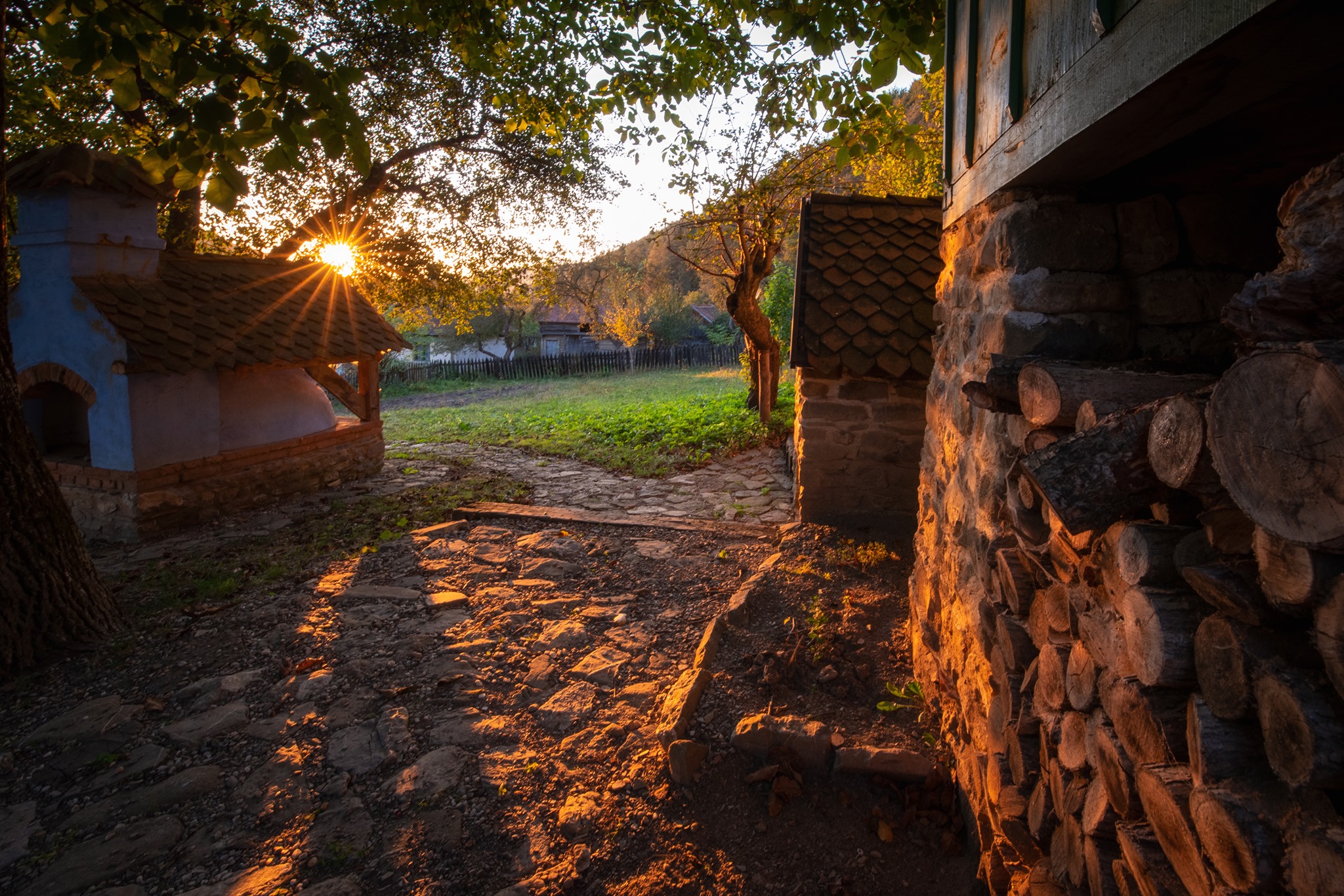 The New York Times a vizitat înainte de încoronare casa din Transilvania a regelui Charles, una dintre cele 56 de cabane, 12 case și 7 palate pe care acesta le deține