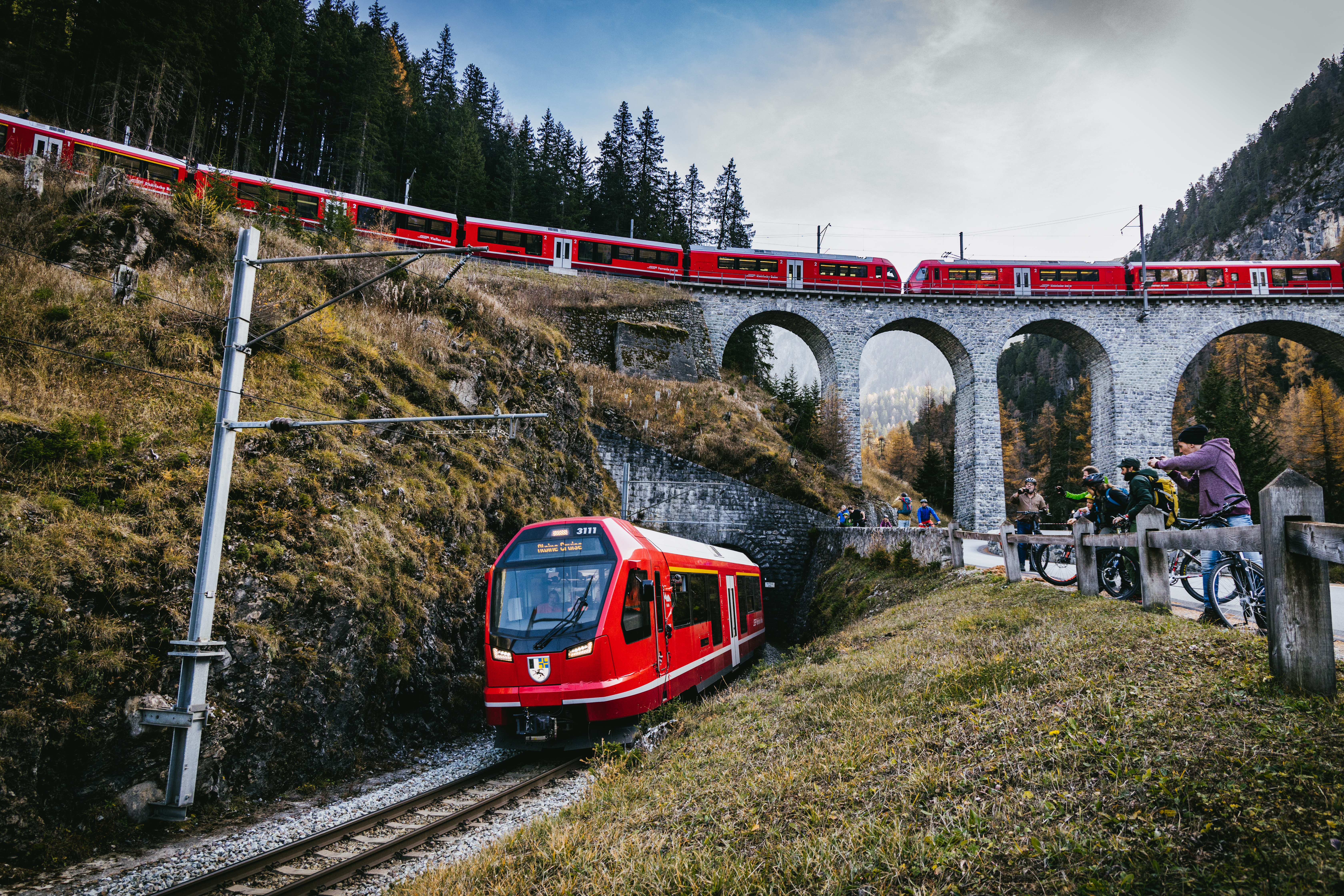 Imagini cu cel mai lung tren din lume, care a circulat în Elveția. Judecător Cartea Recordurilor: „Cu adevărat gigantic”
