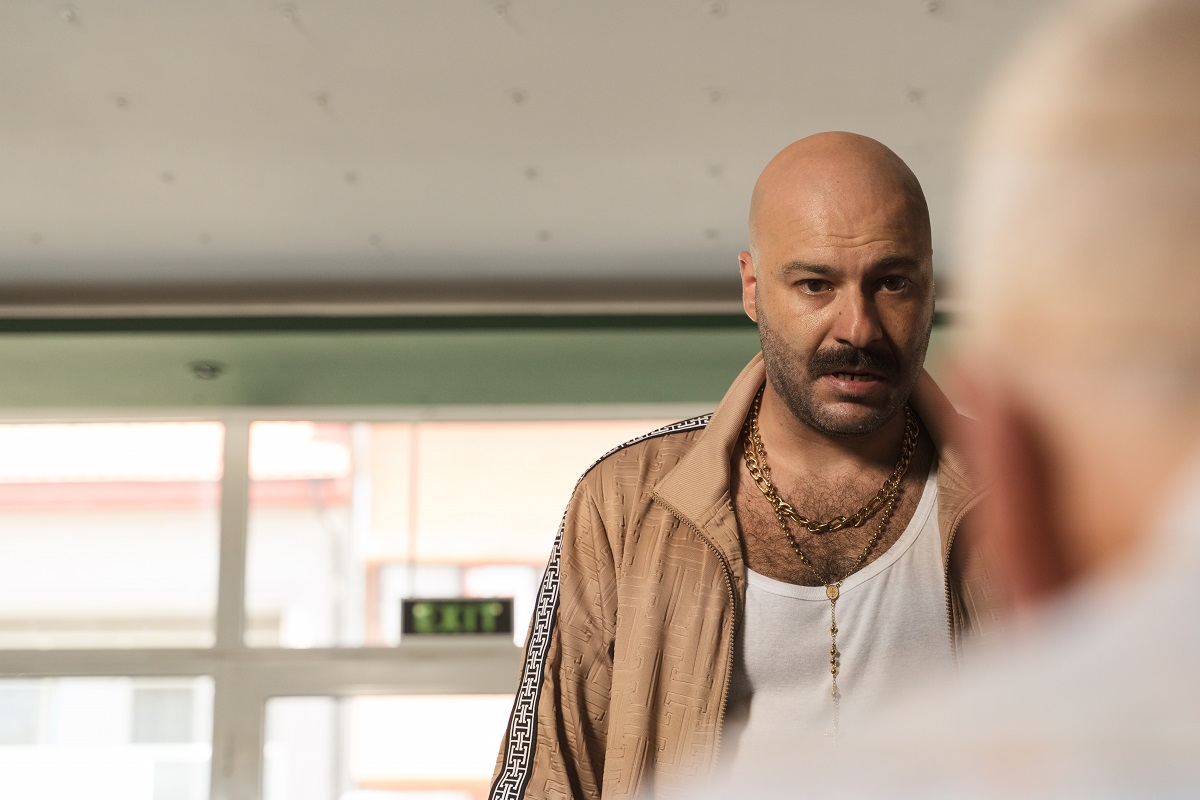 Constantin Dogioiu joacă în „Groapa”, după succesul din serialul „Clanul”. Actorul anunță: „În paralel, îmi pregătesc debutul regizoral”