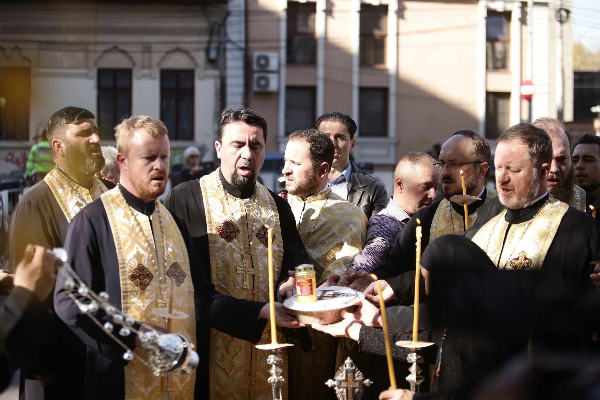 Cei 65 de oameni care au murit după incendiul de la Colectiv, comemorați de rude și prieteni, la 8 ani după tragedie