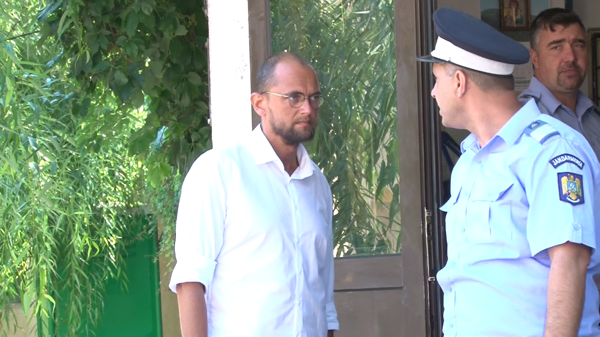 UPDATE / Oreste Teodorescu, la ieșirea din sediul DIICOT Ploiești: "Nu am nicio legătură cu acest dosar"/ FOTO