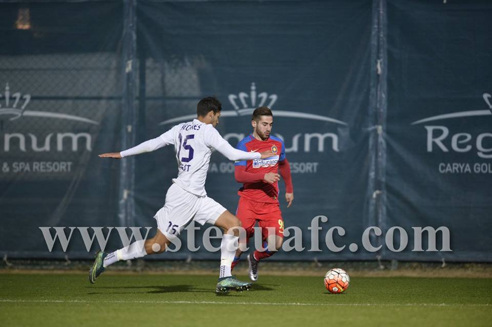În stagiul din Turcia, Steaua a bătut clar formația maghiară Ujpest. ^Campionii României au avut parte de o surpriză în cantonament / GALERIE FOTO