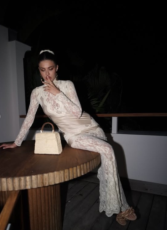 Cristina Ich s-a întâlnit cu Adela Popescu și Irina Fodor în vacanța în Caraibe. Cum s-au pozat: „Albă ca Zăpada și cei doi pitici”