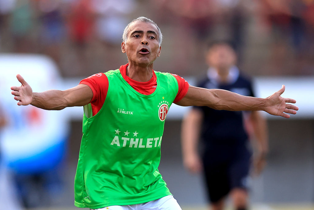 Megcsalta 35 évvel fiatalabb barátnőjét: Romário 60 évesen sem lassít