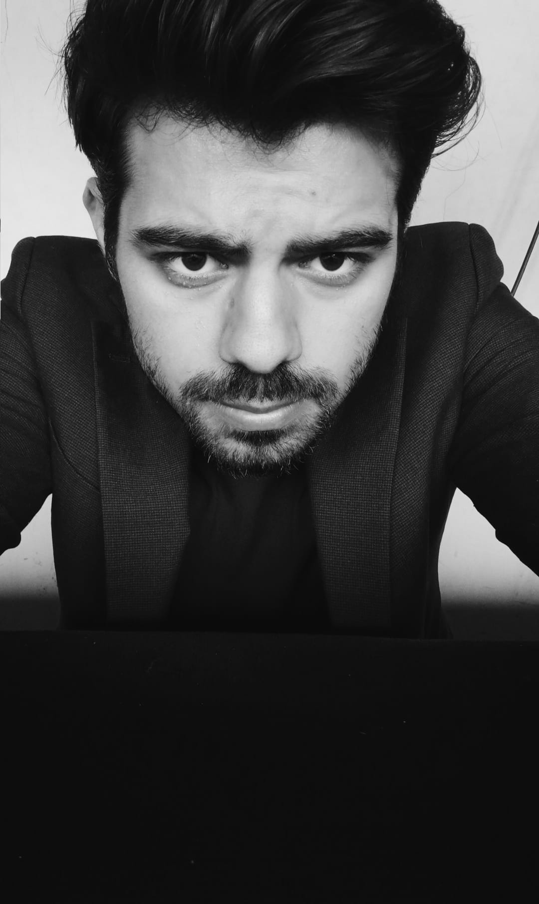Cine e Ștefan Floroaica, actorul principal din serialul LIA, de la Antena 1. A participat la „Exatlon”