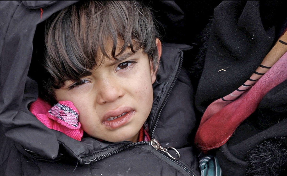 Corespondență de la granița Greciei cu Turcia. Reporterul Mircea Barbu, printre grănicerii eleni care încearcă să țină în loc 20.000 de migranți