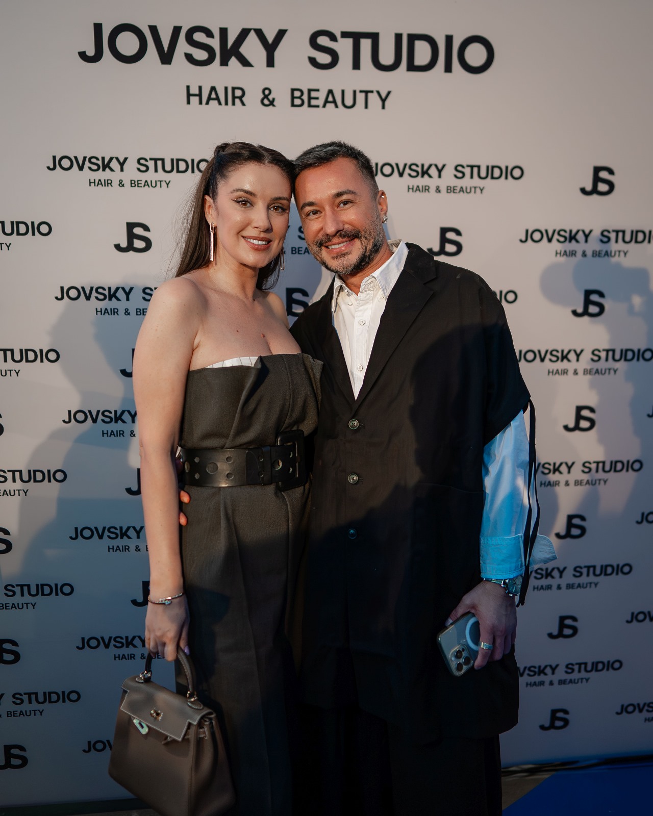 Tunsorile anului 2026. Ce culori și tonuri se poartă: Recomandările hairstylist-ului Adrian Perjovschi
