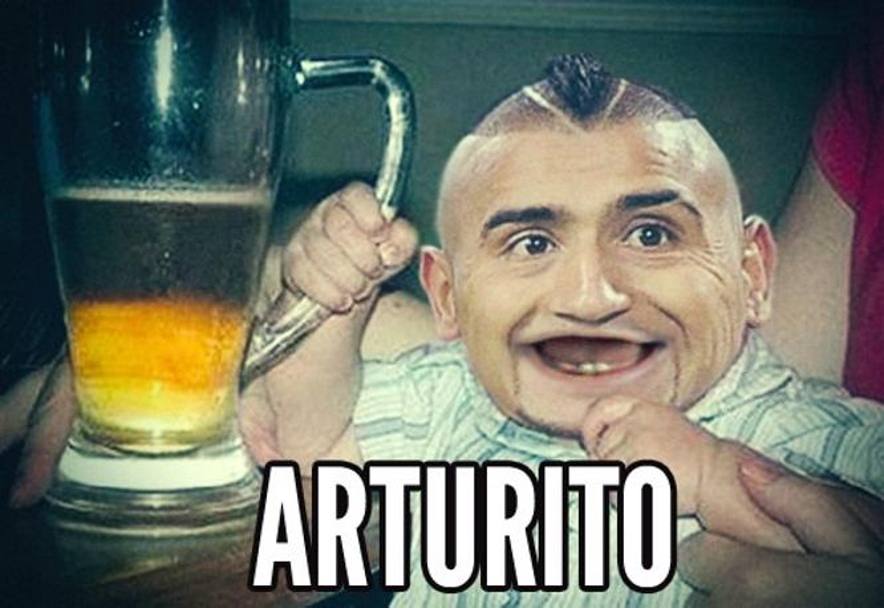 Cum l-au batjocorit internauții pe vitezomanul Arturo Vidal / GALERIE FOTO