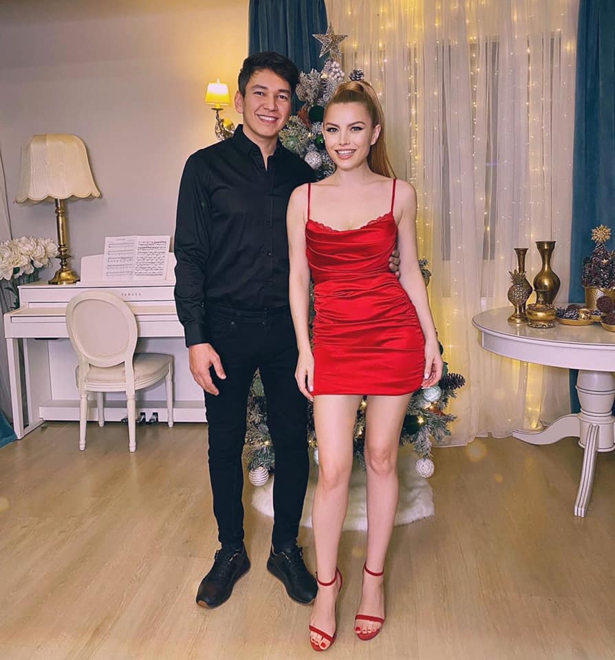 Elena Gheorghe, anunțul făcut după 19 ani de relație cu Cornel Ene: „Singurul gând a fost să mă eliberez”. Piesa pe care a pregătit-o pentru soțul ei