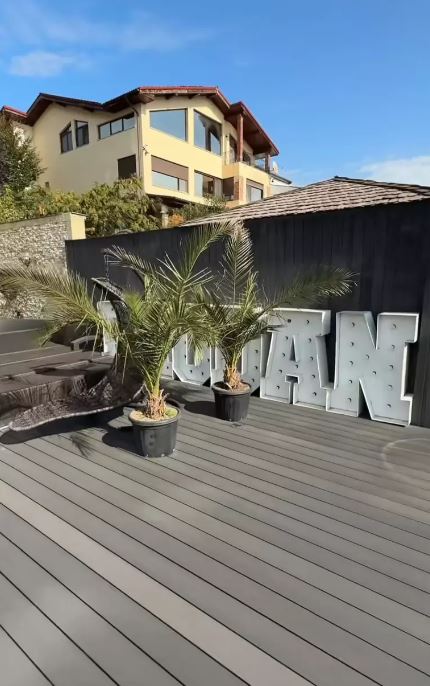 Imagini din vila cu 5 etaje a Anamariei Prodan. Vrea să își pună lift: „Arăbesc, turcesc, cum vreți voi, mie îmi place” VIDEO