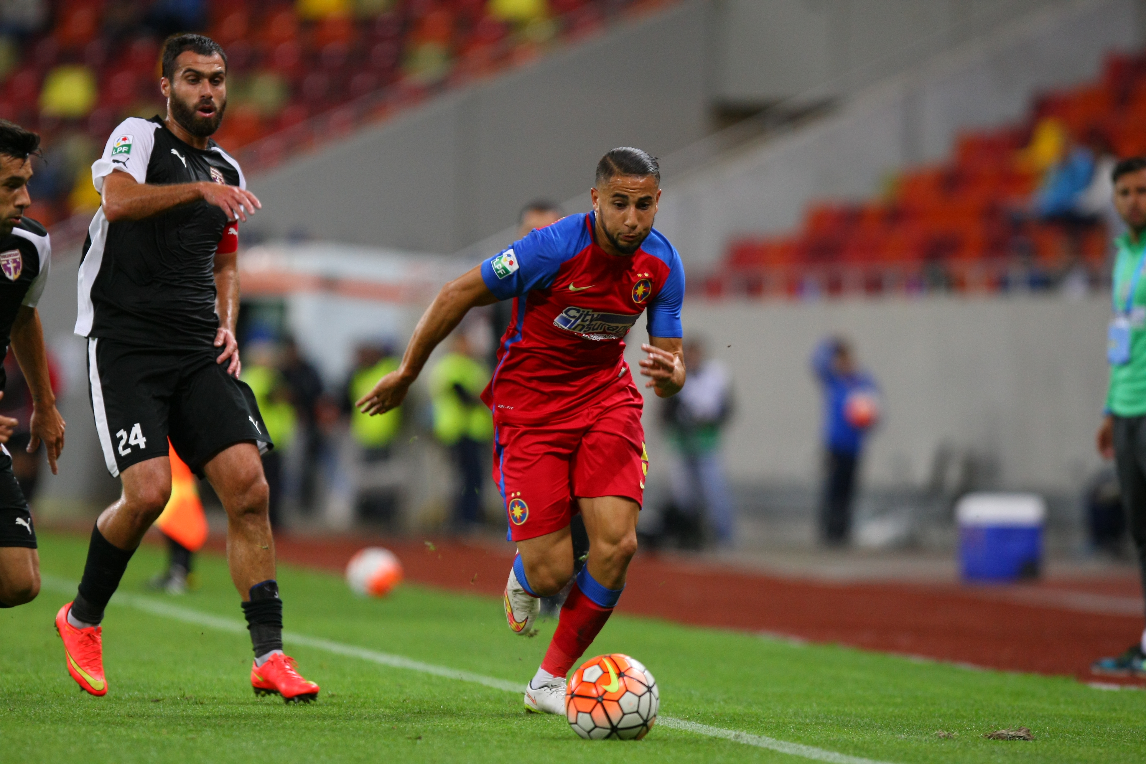 Liga I: Steaua - FC Voluntari 3-1. ^Hamroun, Chipciu și Stanciu l-au ridicat de pe bancă pe Rădoi, antrenorul fără licență al campioanei. Odată cu el, și pe ”principalul”-marionetă Țiți Dumitriu / GALERIE FOTO