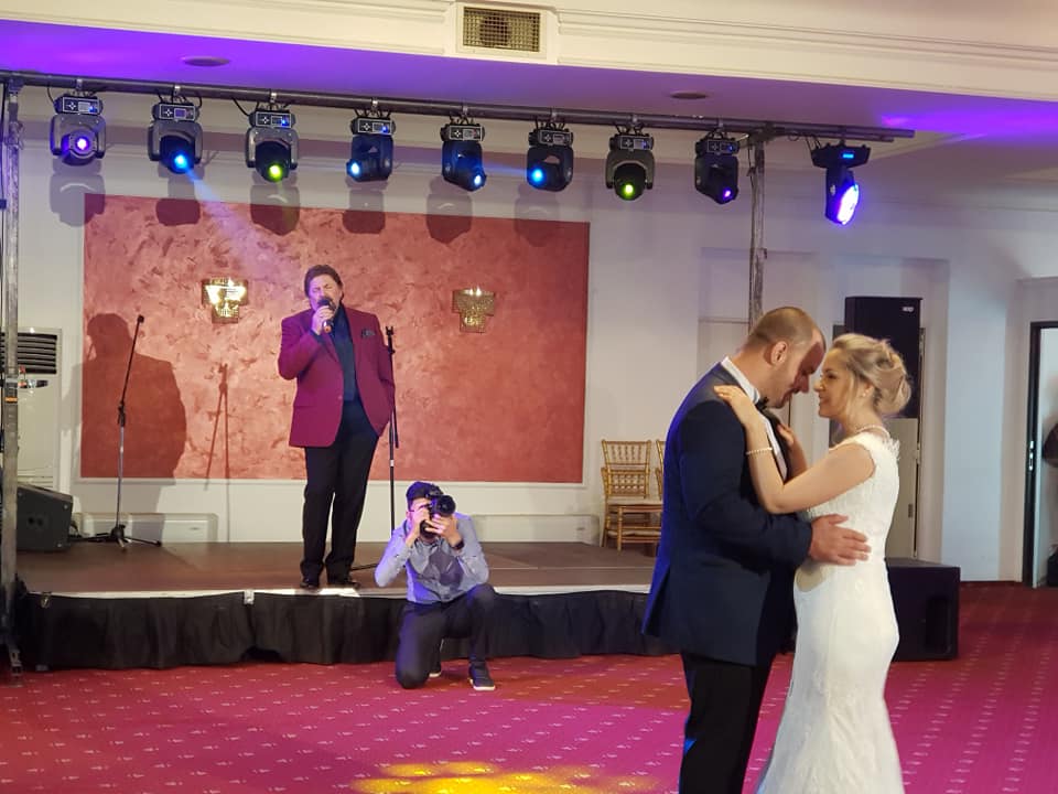 Adrian Daminescu și-a însurat fiul adoptat. La nuntă au cântat marii artiști ai generației de aur | FOTO