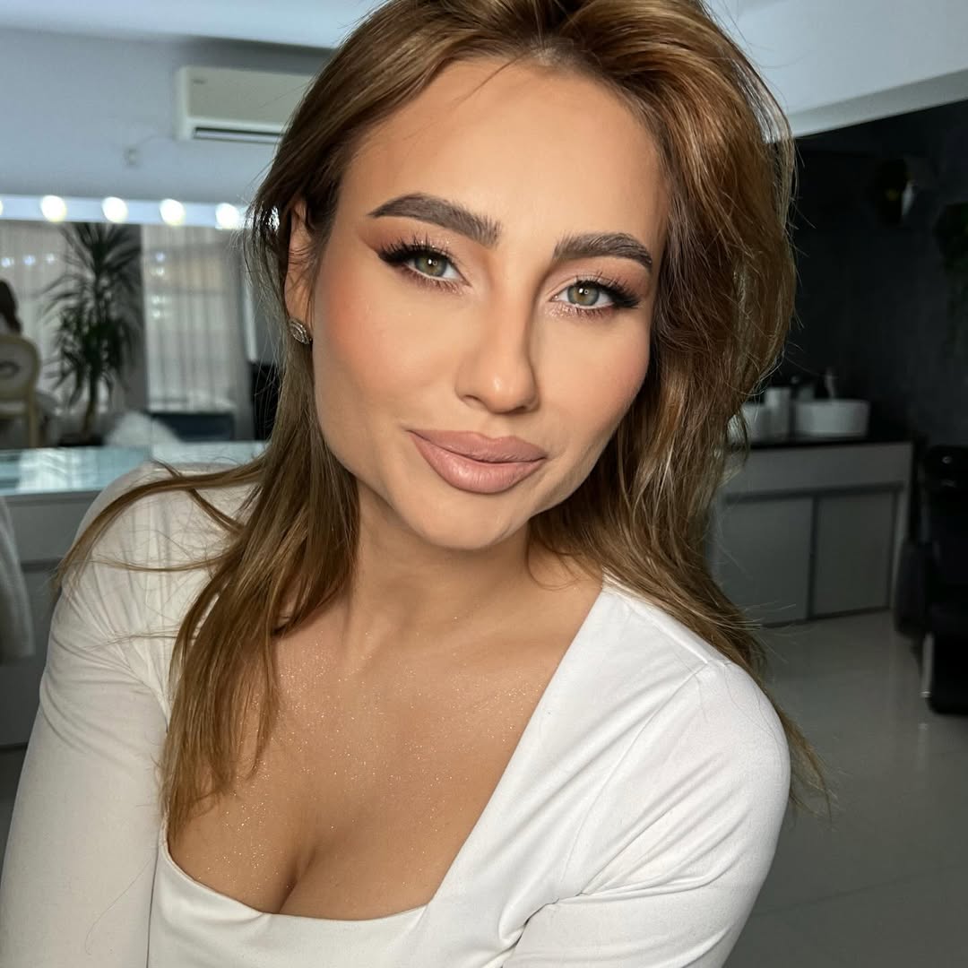 Emilia Dorobanțu a divorțat: „Mergem pe drumuri separate”. Ce i-a scris Alina Sorescu după ce a aflat