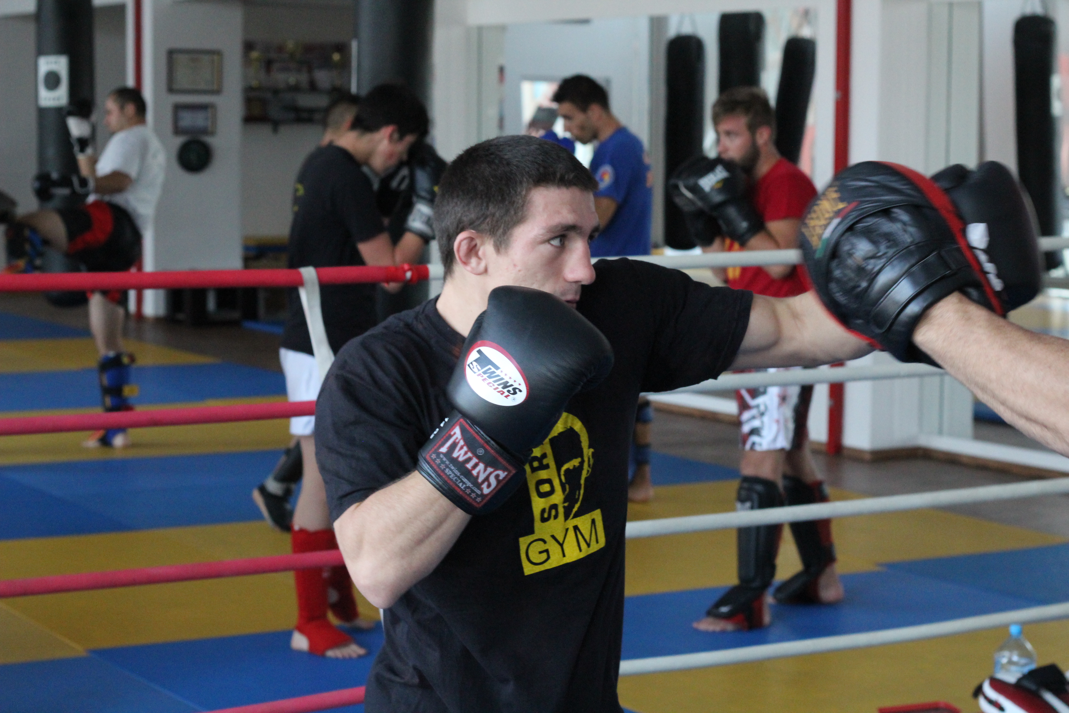 FOTO&VIDEO / Cristian Spetcu, elevul lui Ciprian Sora, este pregătit pentru gala Superkombat din Olanda