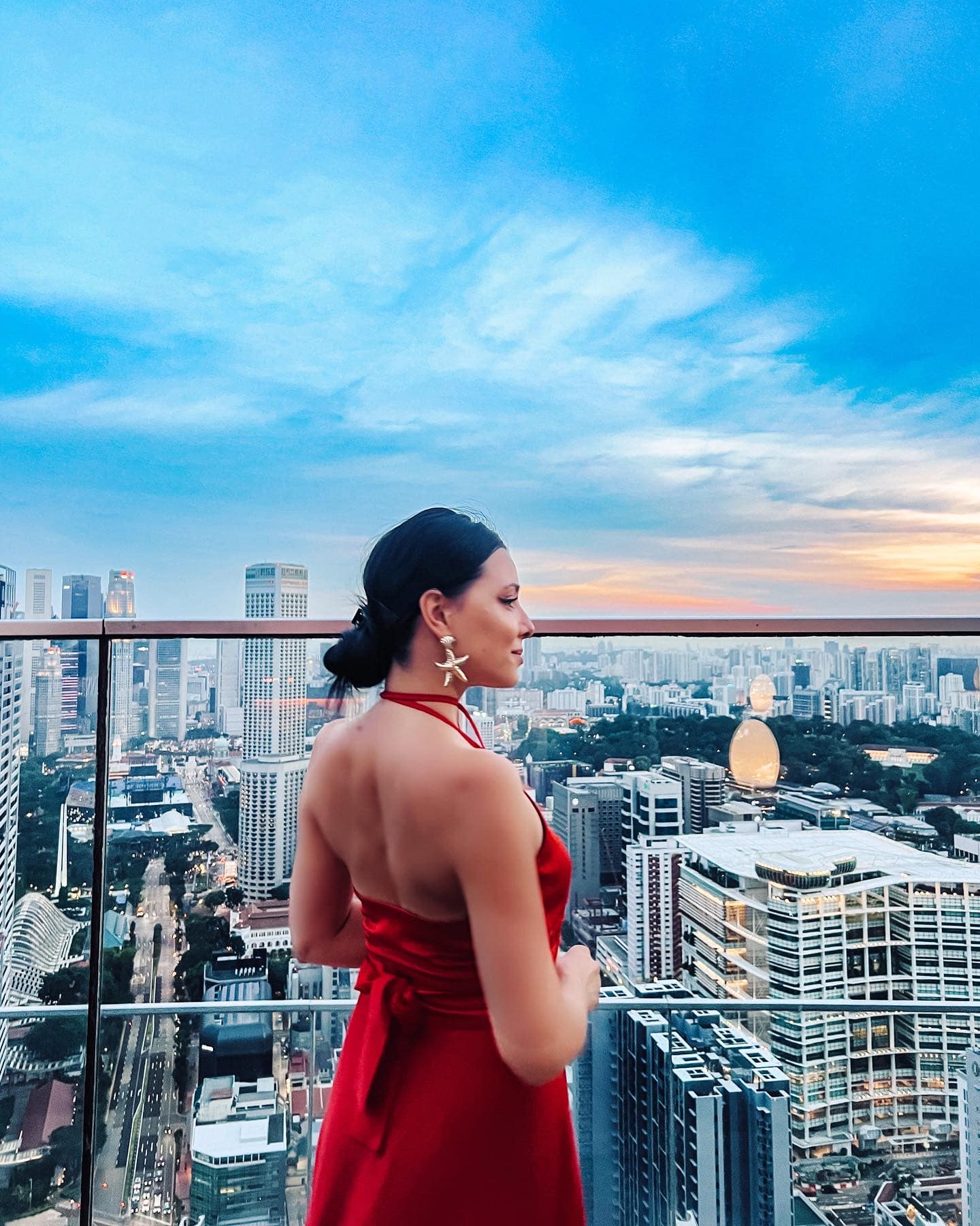 Ce a descoperit Corina Caragea în Singapore, unde s-a cazat într-o „debara”: „Te costă foarte scump dacă te conectezi la rețeaua cuiva de internet”