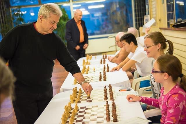 Ma 80 éve született Faragó Iván sakkolimpiai ezüstérmes nemzetközi sakknagymester