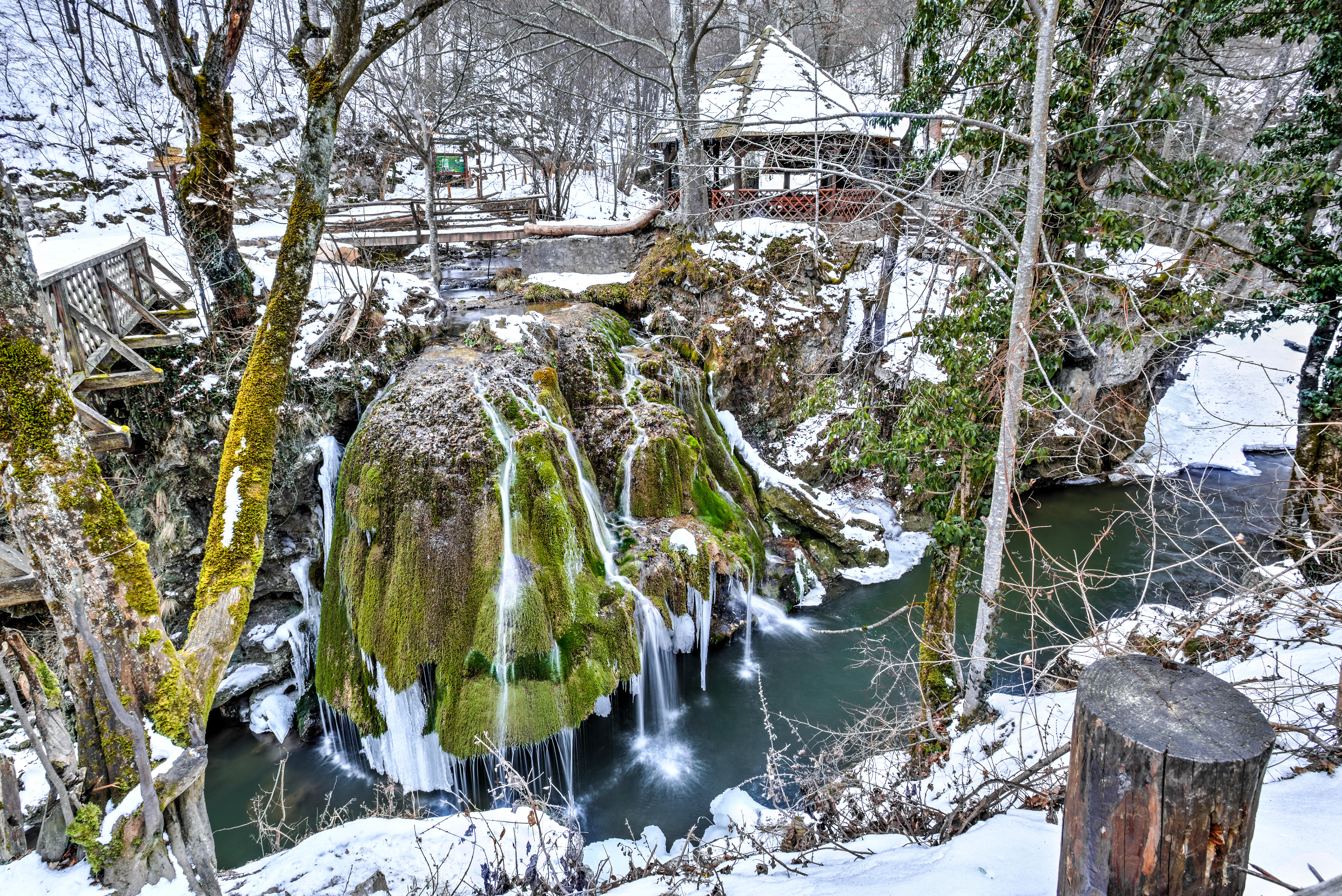 Cascada Bigăr s-a prăbușit. Ce spun autoritățile