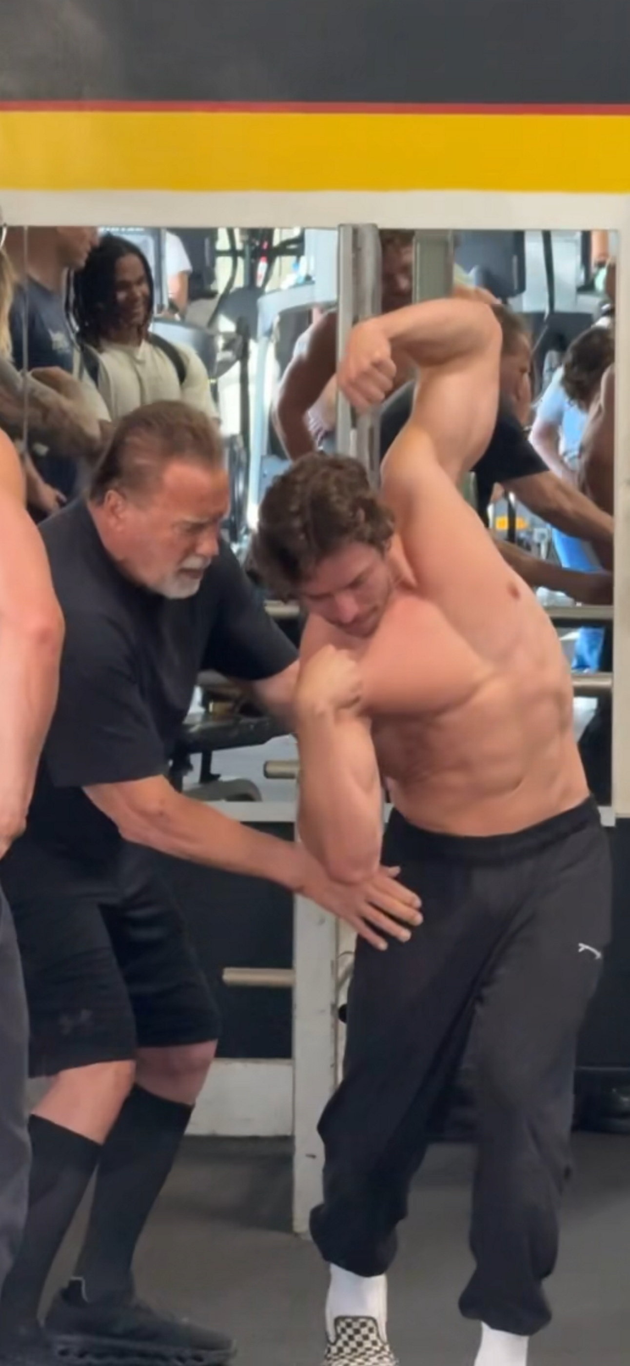 Pe urmele tatălui său celebru. Joseph Baena, fiul lui Arnold Schwarzenegger, realizare importantă în culturism