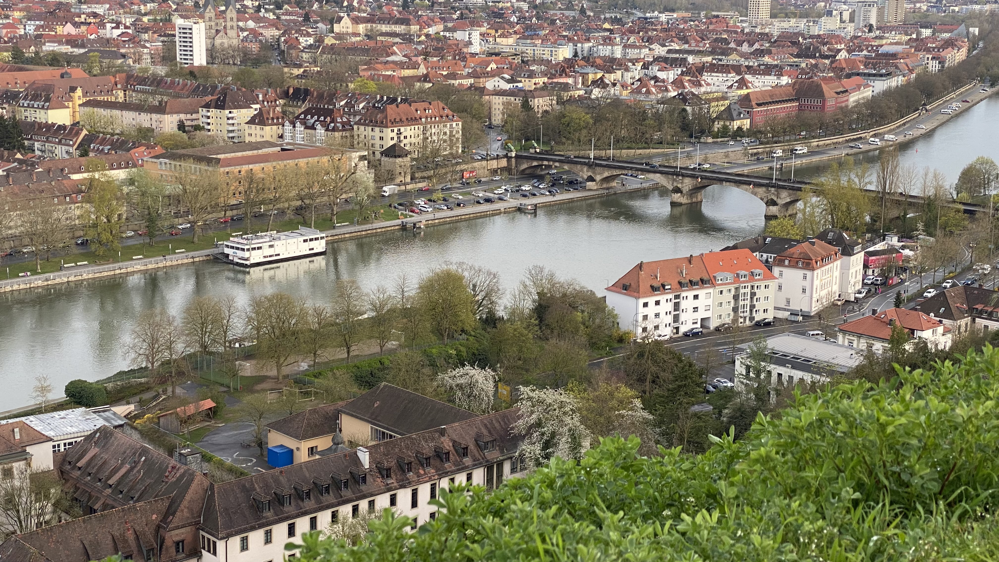 Würzburg, orașul unde este cazată echipa națională la Euro 2024, a fost distrus aproape complet în timpul războiului: „Mai puternică este dorința de a trăi”