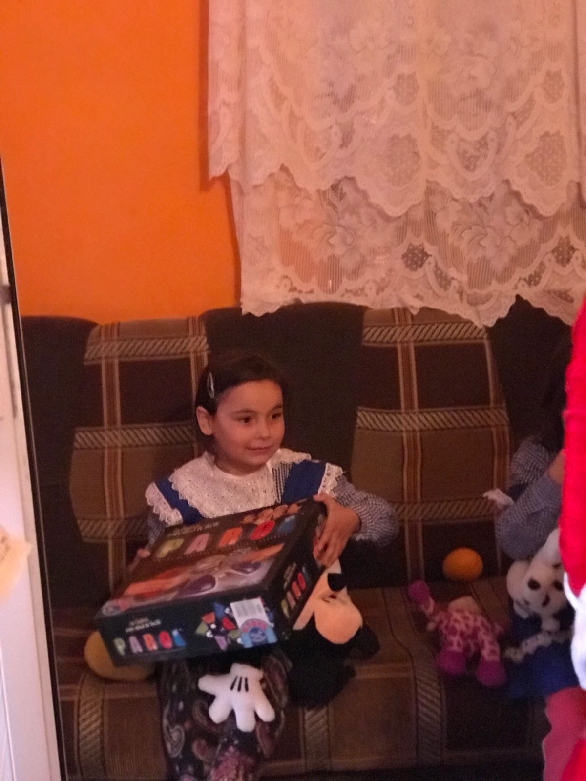 REPORTAJ: Dacă unii pozează în Bunul Samaritean doar de sărbători, ea aduce alinare tot timpul anului| FOTO