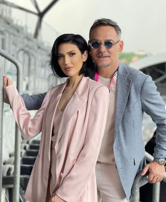 Cât a costat rochia purtată de Gabriela Prisăcariu la nunta lui Răzvan Simion. Gestul făcut de Dani Oțil în ziua evenimentului: „Am scăzut din plic”
