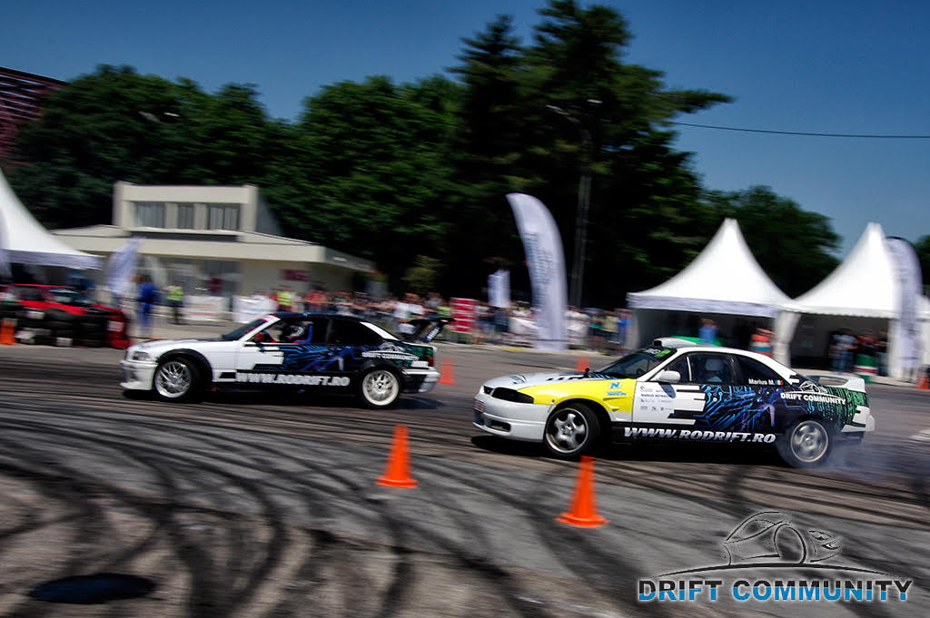 Aşii driftului au topit asfaltul! Cei mai buni piloţi s-au întrecut într-un spectacol impresionant / GALERIE FOTO