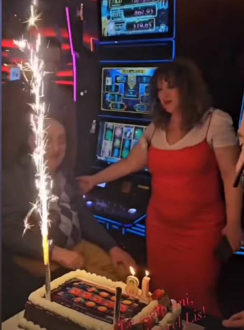 Oana Lis vinde din nou lucruri din casă pentru a face rost de bani. Unii fani au criticat-o: „O fărâmă de demnitate ți-a rămas?”