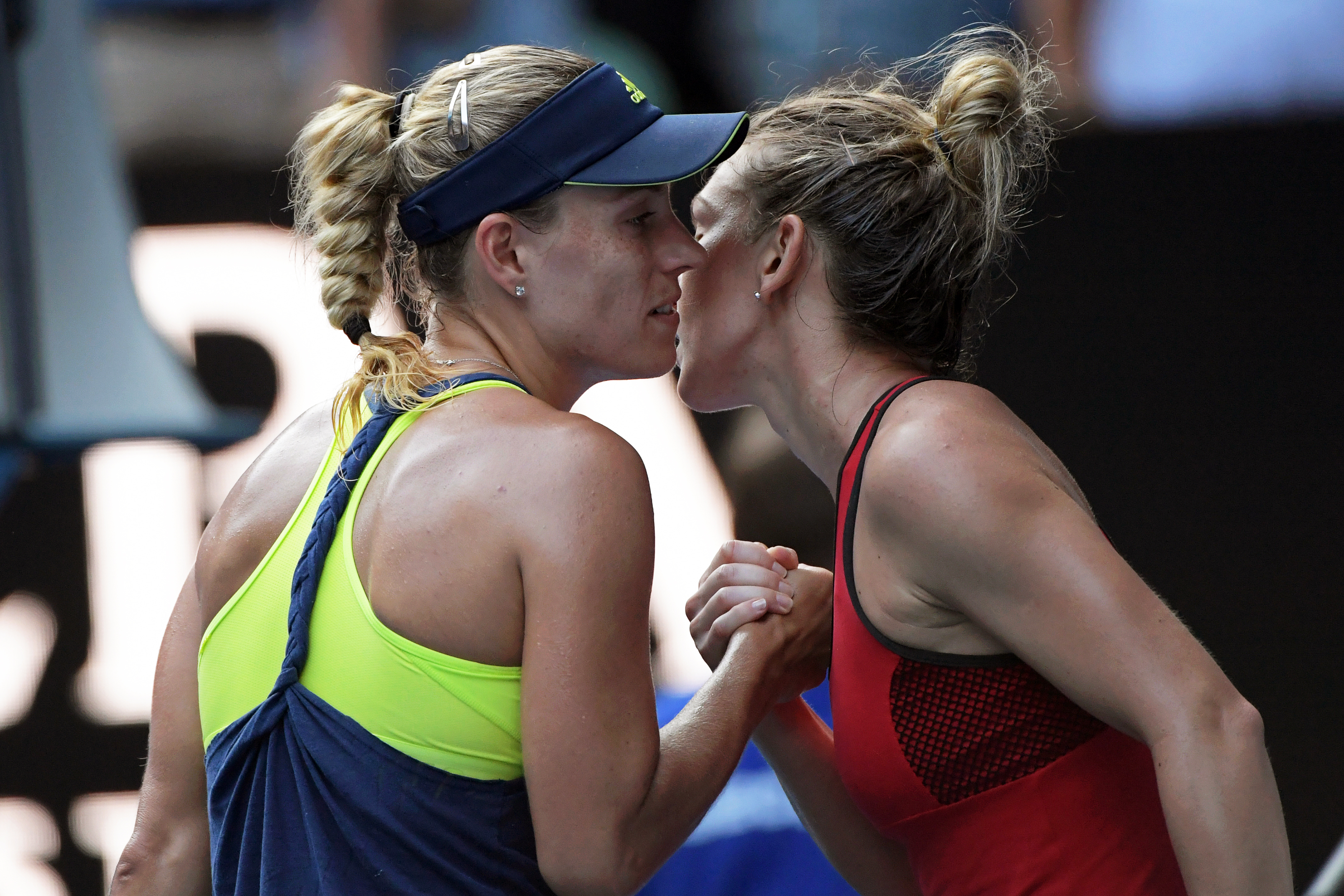 Angelique Kerber a plâns la conferința de presă, după înfrângerea din meciul cu Halep: ”Simona a jucat bine, nu am putut face nimic” | GALERIE FOTO&VIDEO