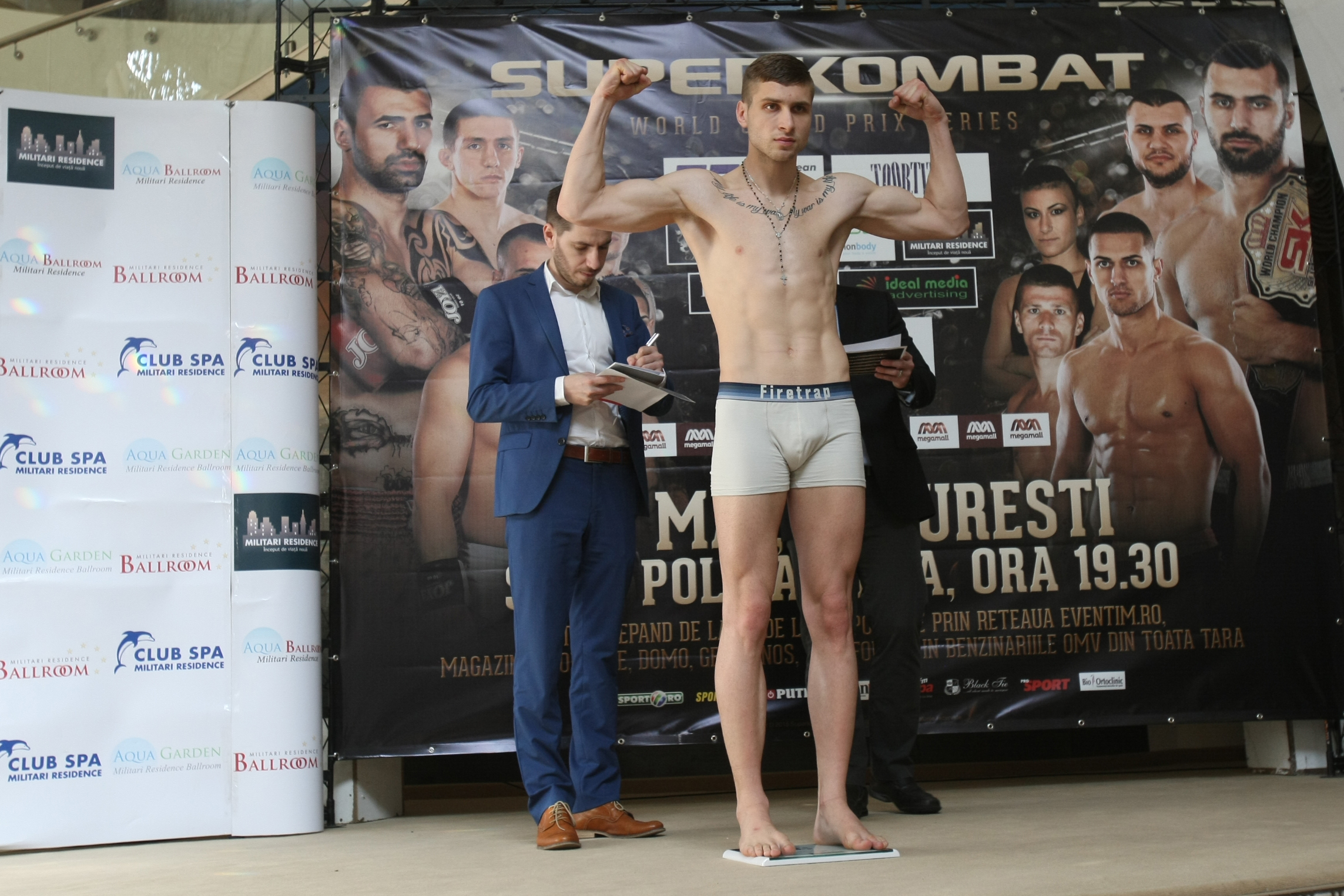 Luptătorii de la Superkombat București au trecut cu bine de proba cântarului oficial / GALERIE FOTO