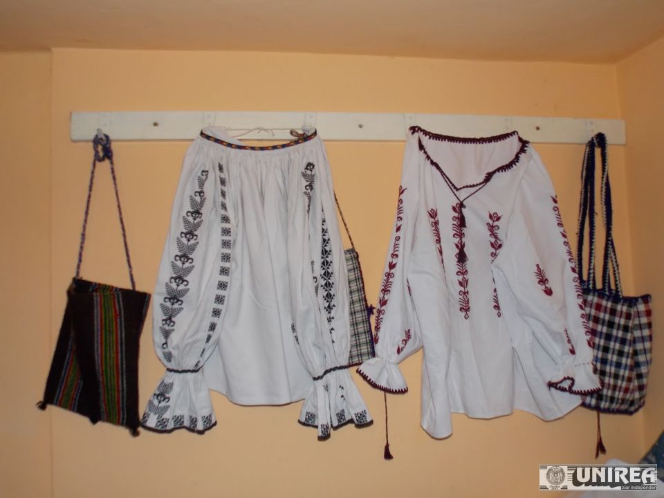 Povestea tulnicăresei Mariana Gligor din Țara Moților. ”Tezaurul uman viu” continuă tradițiile strămoșești