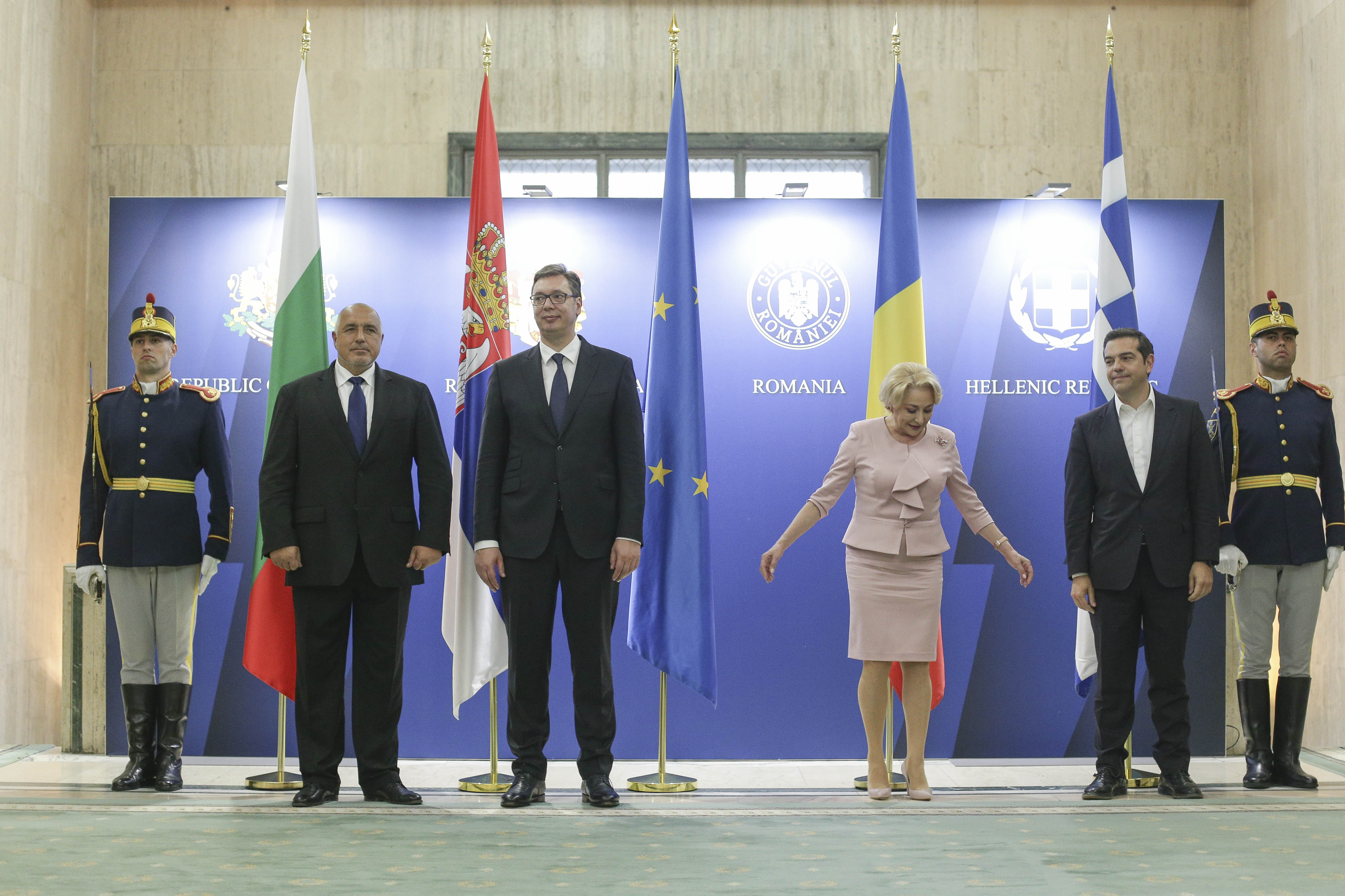 Cum s-a transformat Viorica Dăncilă într-un an și zece luni de mandat. Istoria în imagini a primei femei premier