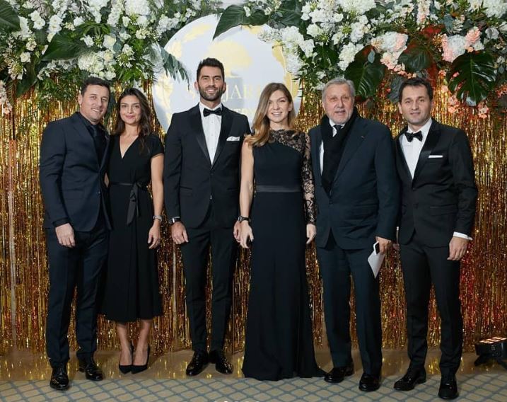 FOTO| Simona Halep a făcut senzație la aniversarea clubului lui Țiriac. A purtat o rochie superbă