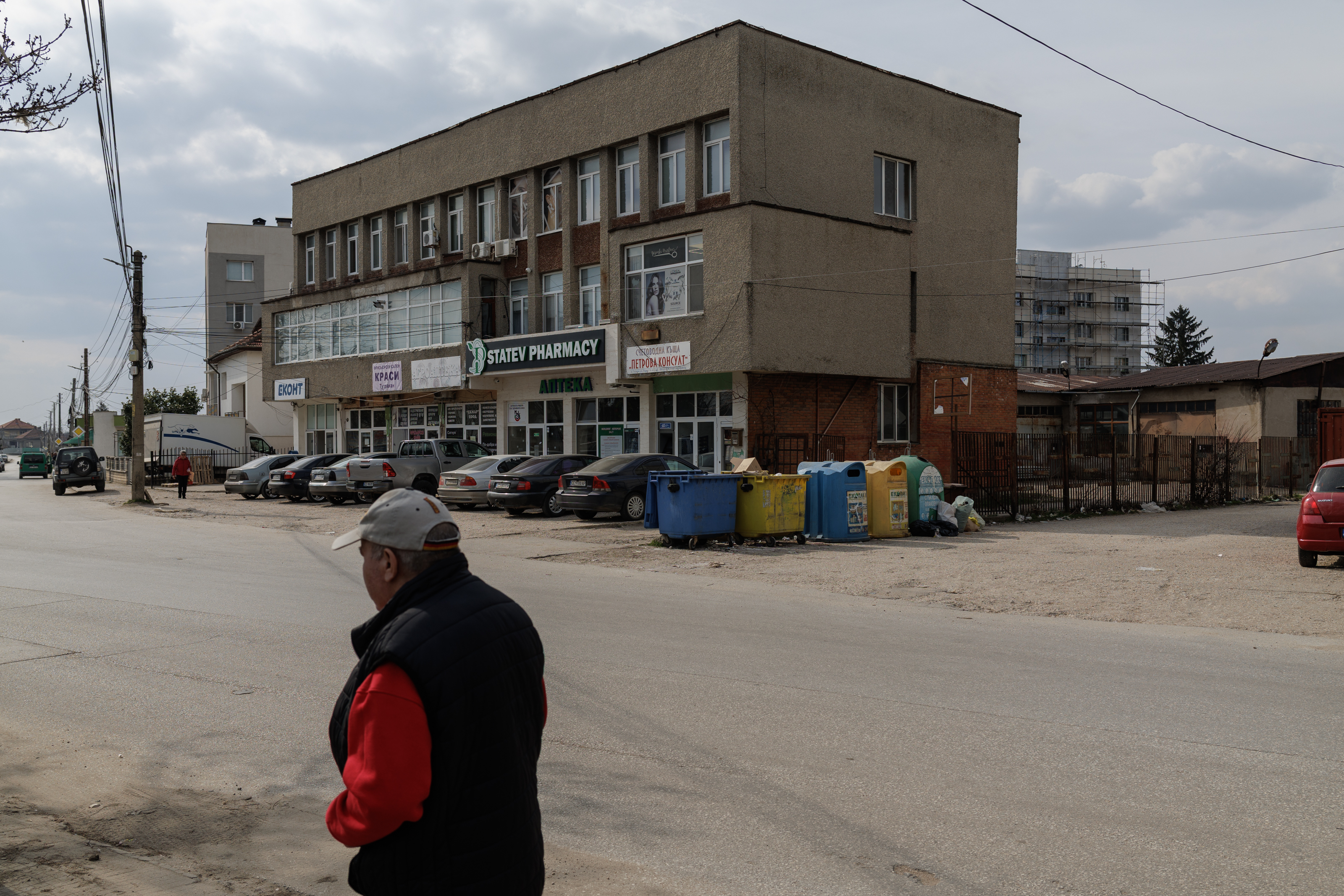 Ce rămâne după războaie: nimeni nu-i mai strigă pe nume pe miile de români din gropile comune de la Turtucaia FOTOREPORTAJ