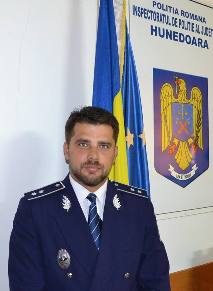 EXCLUSIV/Omul cu două fețe. Preotul-polițist Bogdan Nițu are Biblia într-o mână și Codul Penal în alta - FOTO