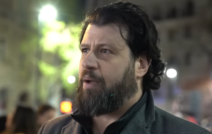 „Kirúgtam magam alól a sámlit” – Az ATV kaszálás után ebből él meg Puzsér Róbert