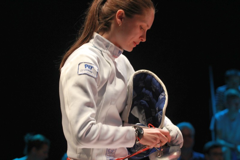 Simona Pop și Tibi Dolniceanu sunt campionii României la spadă, respectiv la sabie / FOTO