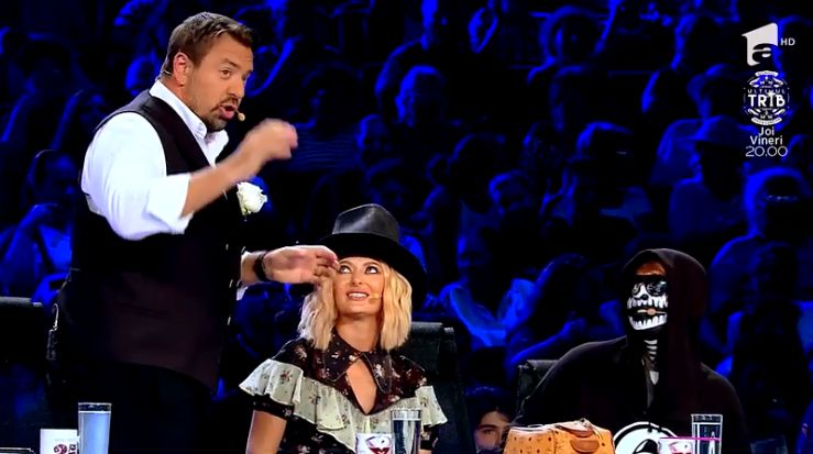 Carla's Dreams, înlocuit la masa juraților de la X Factor. A vrut să-și păcălească colegii cu o sosie | FOTO