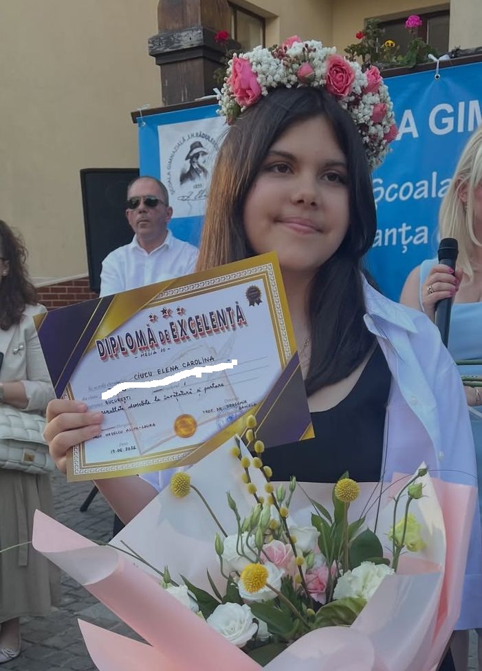 Tradiția pe care Alina Sorescu și Alexandru Ciucu o respectă la final de an școlar! Ce a făcut designerul în timp ce artista era la câțiva metri distanță