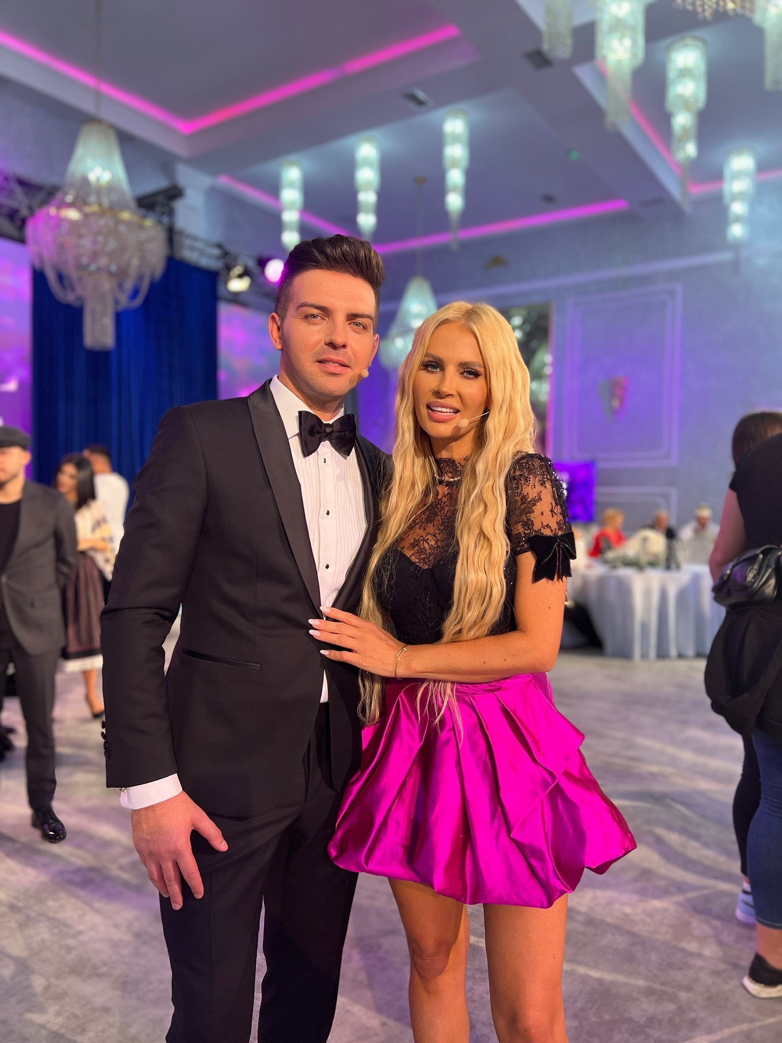 Andreea Bănică și Mirela Vaida vor prezenta emisiunile de Revelion la Antena Stars: „Să petrecem româneşte până în zorii noului an”