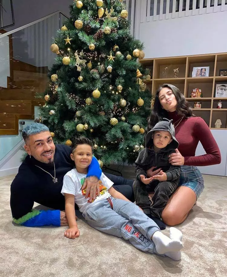 Imagini cu casa în care Antonia locuiește alături de Alex Velea. Vila cuplului arată ca-n filme