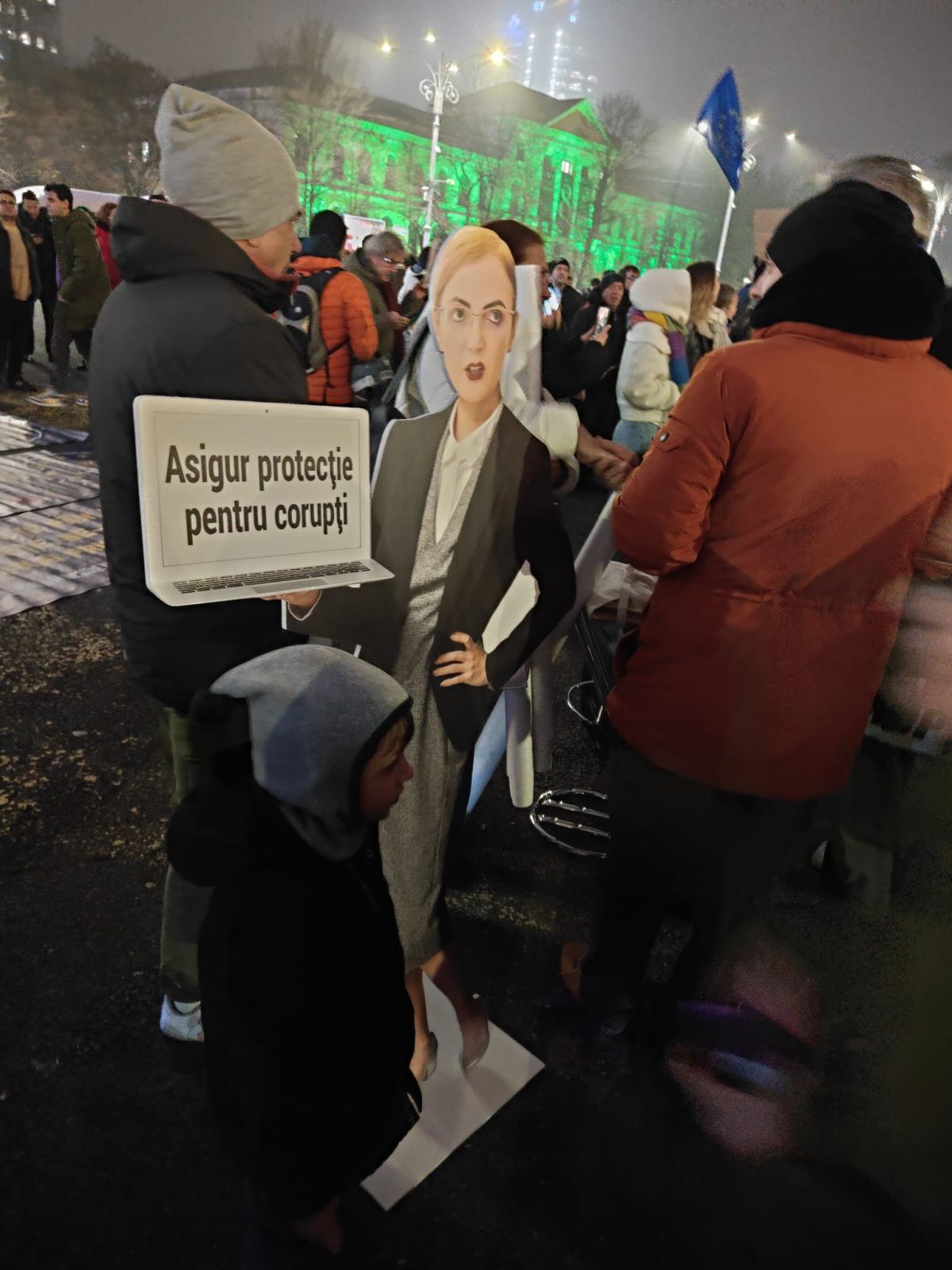Generația Z, printre cei 4.000 de oameni prezenți în București la protestul pentru reformă în Justiție