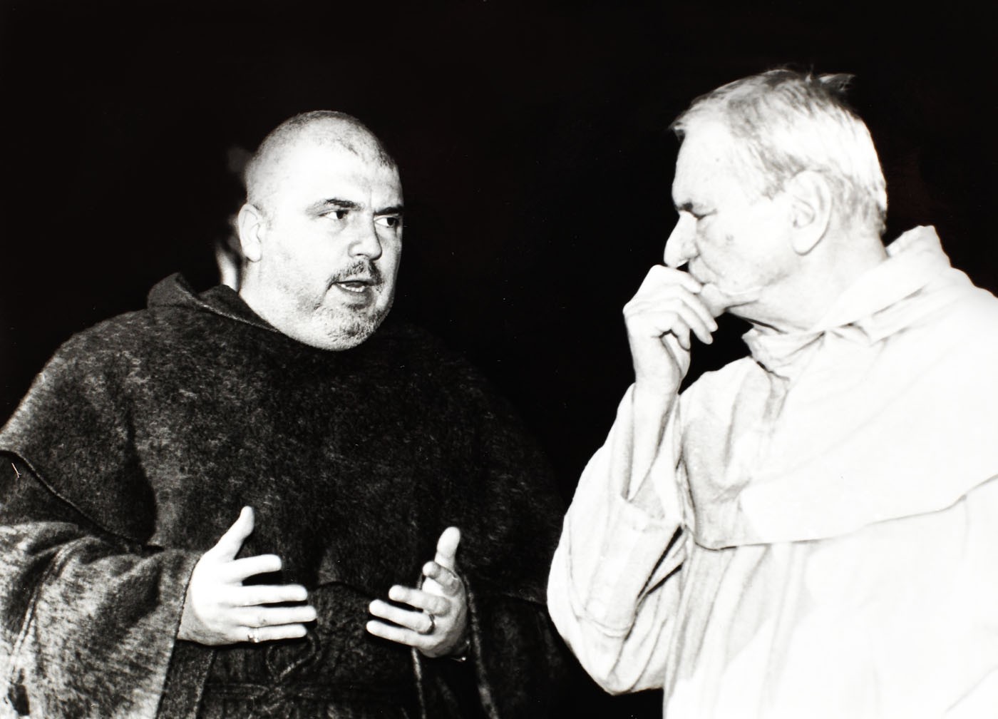 Lucrurile marelui actor Radu Beligan, scoase la vânzare de familie. Fotografii rare, mobilă scumpă și trofee