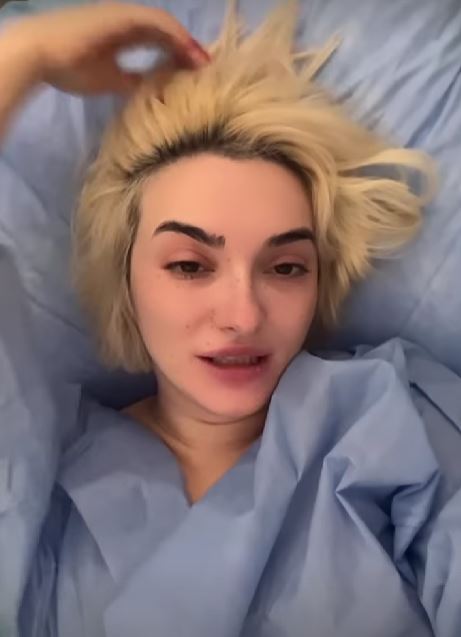 Ana Morodan, o nouă intervenție estetică: „Am abdomen, chiar lucrat și sculptat, am și nasul pe sus...”